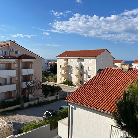 Apartment Luka Novalja Exterior photo