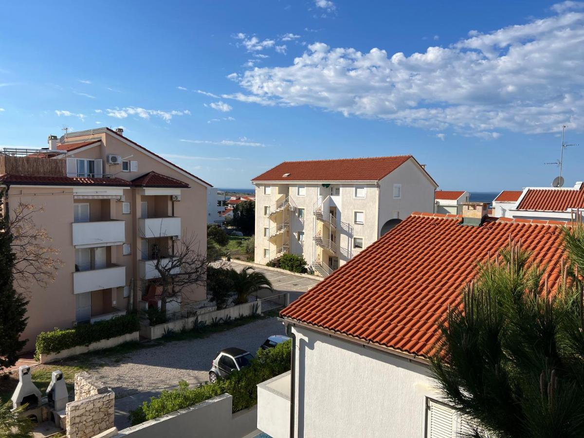 Apartment Luka Novalja Exterior photo